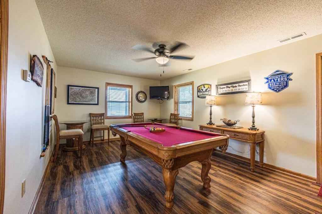 Stunning Mtn. Views! 4Br With All The Amenities! - Vista Vibes- Брайсън Сити Екстериор снимка