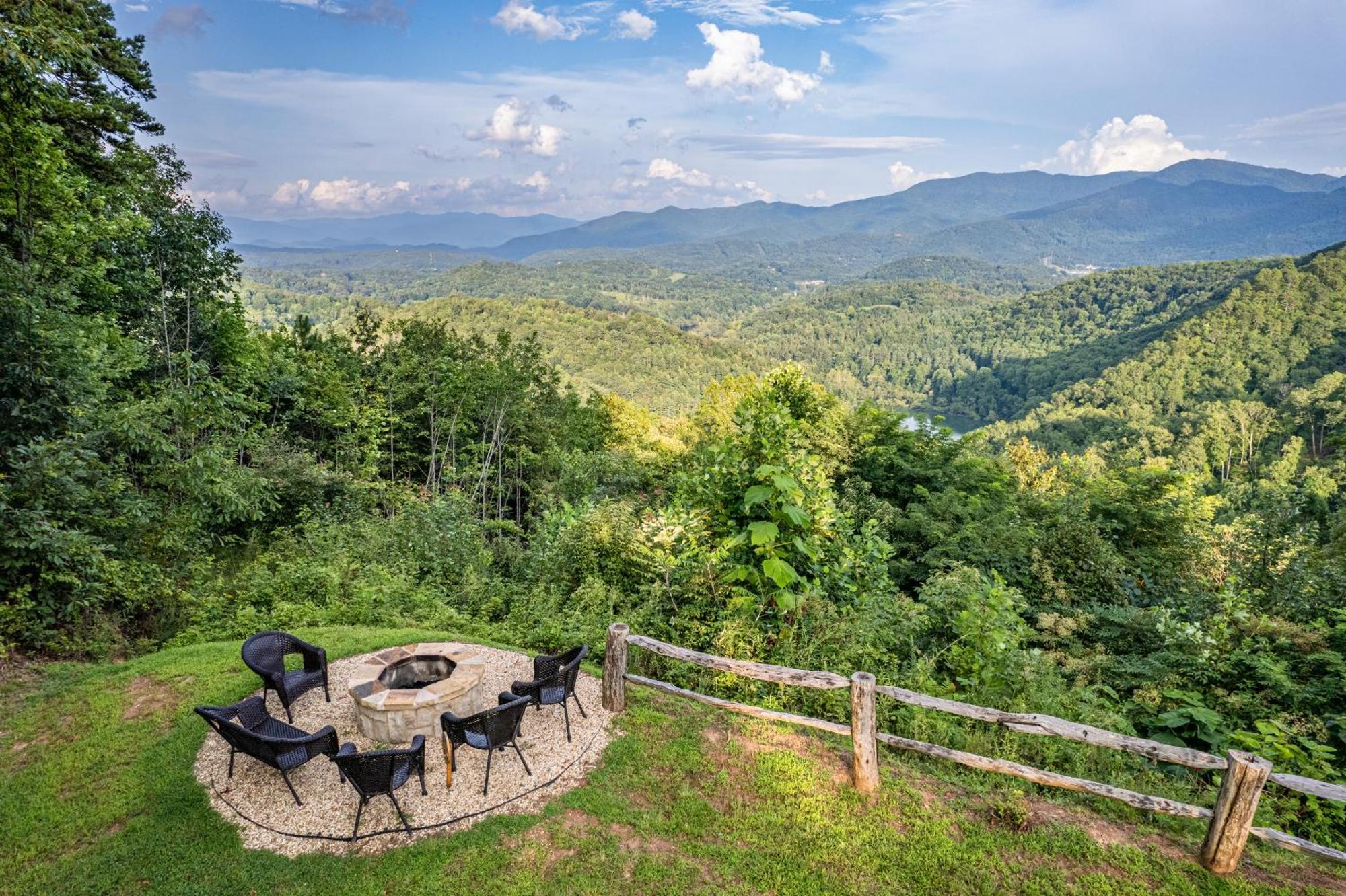 Stunning Mtn. Views! 4Br With All The Amenities! - Vista Vibes- Брайсън Сити Екстериор снимка