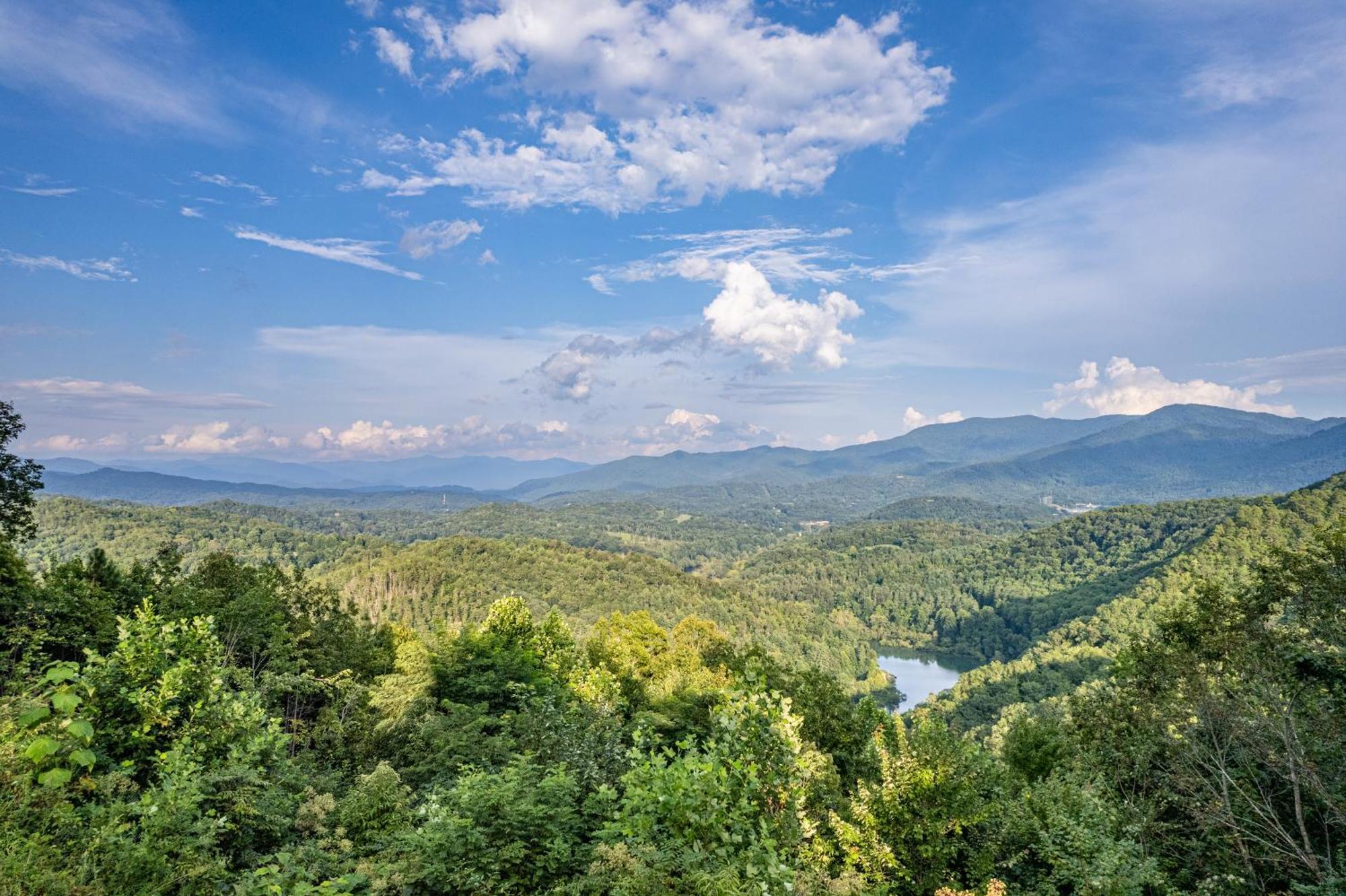Stunning Mtn. Views! 4Br With All The Amenities! - Vista Vibes- Брайсън Сити Екстериор снимка